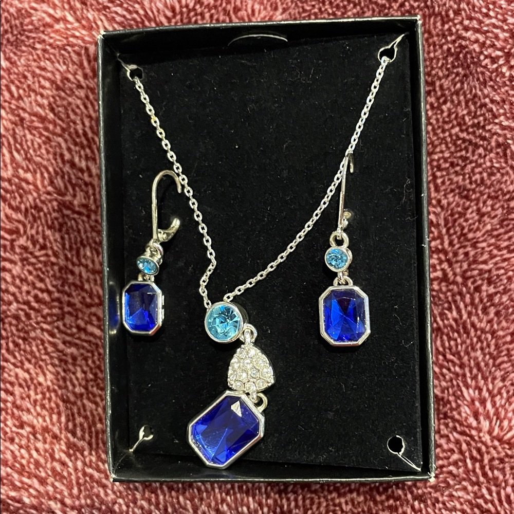 Avon Blue and Silver Necklace Set